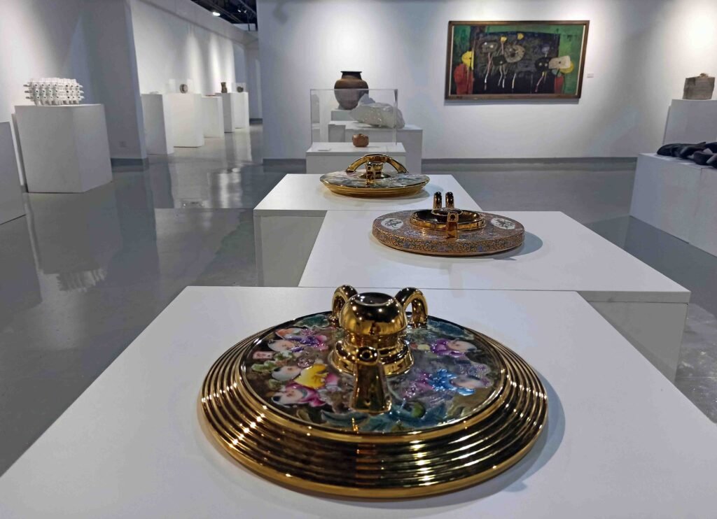 Ceramic exhibition at the Songzhuang Sunshine International Art Museum, 2025 Art Festival. 